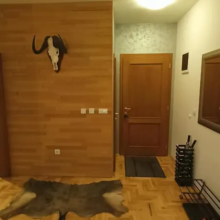 1000 Apartment
